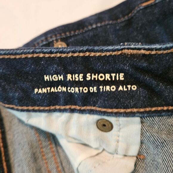 Universal Thread‎ High Rise Shortie Woman's Denim Shorts Size 4/27R - Picture 3 of 6